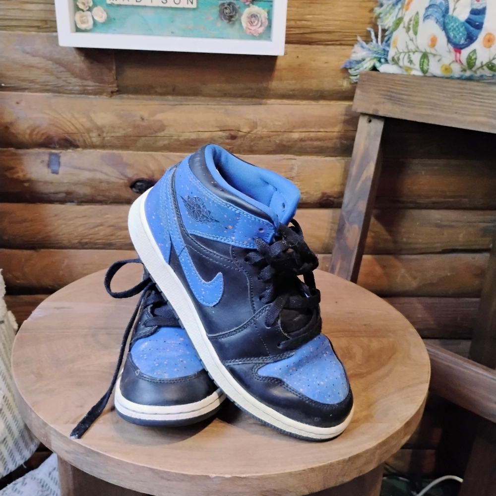 Nike Air Jordan 1 Sz 4.5Y Mid Royal Paint Splatter Sneaker 554725-412